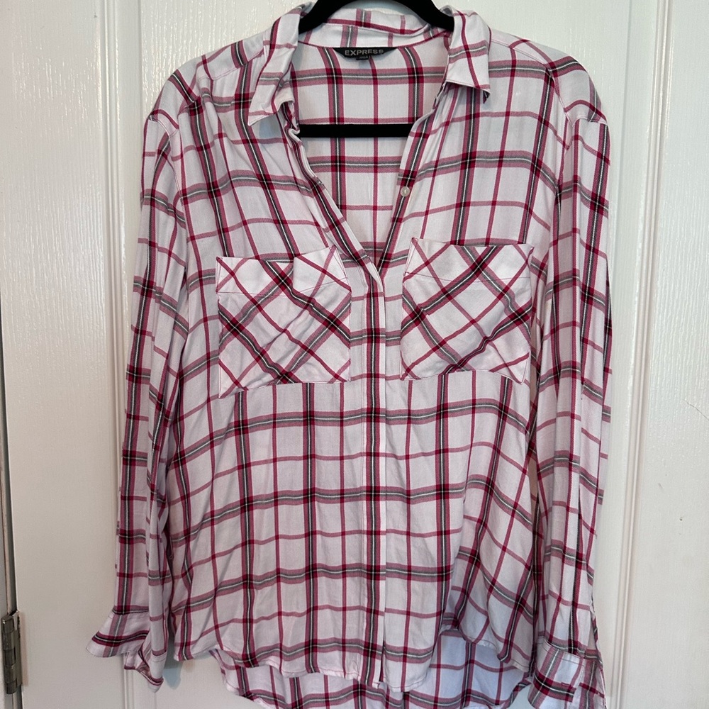 Express Red and White Button Down Shirt Notched Collar Relaxed Fit